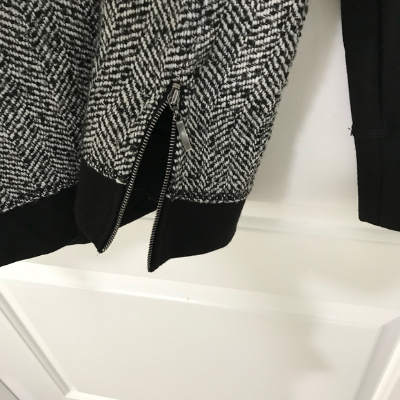 Cynthia Rowley Mixed Media Boucle Long Sleeve Lined Sweater Top Size Lg - Picture 3 of 5